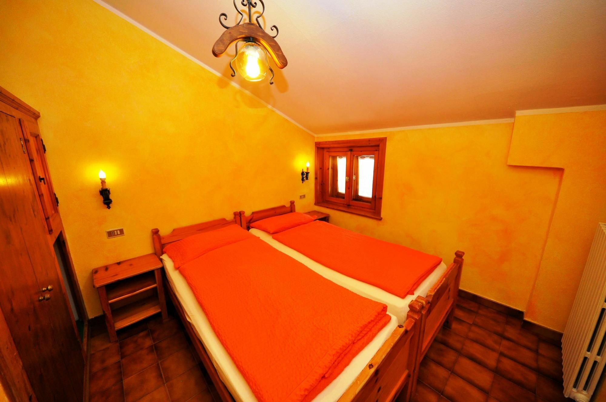 Residence Casa Longa By Livigno Accomodation Экстерьер фото